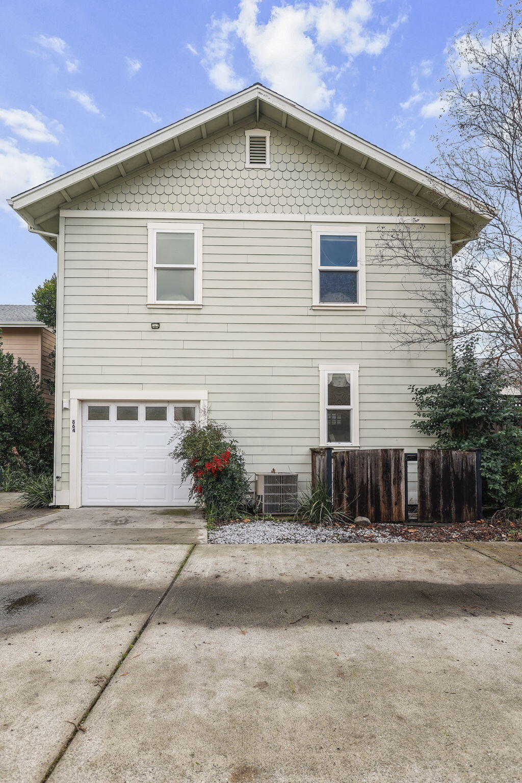 864 Kite Lane Redding, CA 96001 - Photo 15 of 18 a front view of a house with a yard