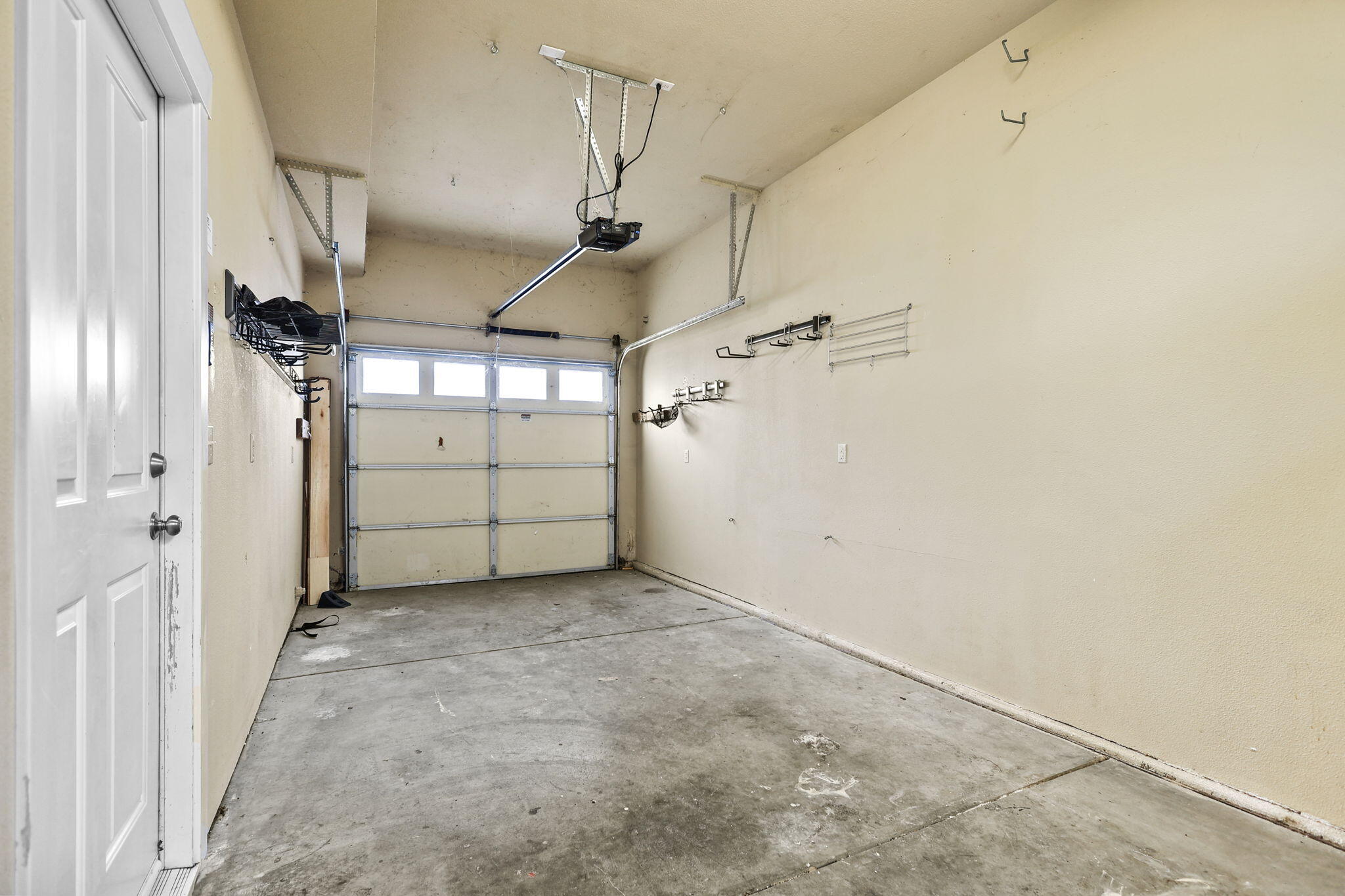 864 Kite Lane Redding, CA 96001 - Photo 16 of 18 a view of garage