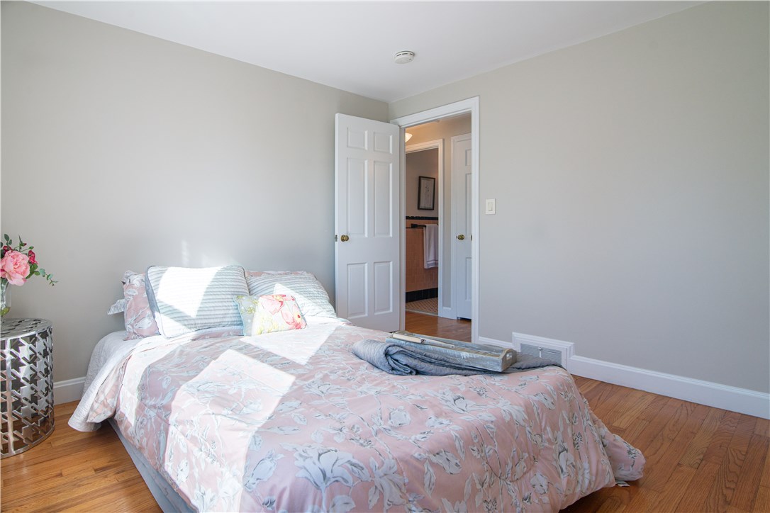 92 Old Spring Road Cranston, RI 02920 - Photo 11 of 31 Gallery Image 11