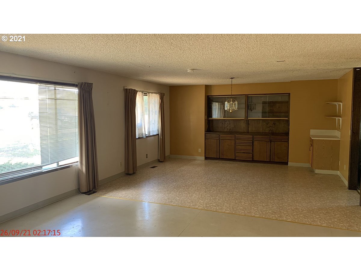 56186 Old Portland Road Warren, OR 97053 - Photo 6 of 15 Gallery Image 6