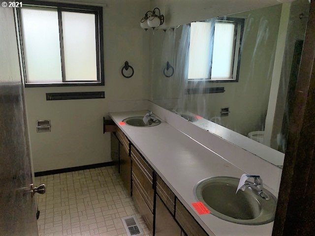 56186 Old Portland Road Warren, OR 97053 - Photo 9 of 15 Gallery Image 9