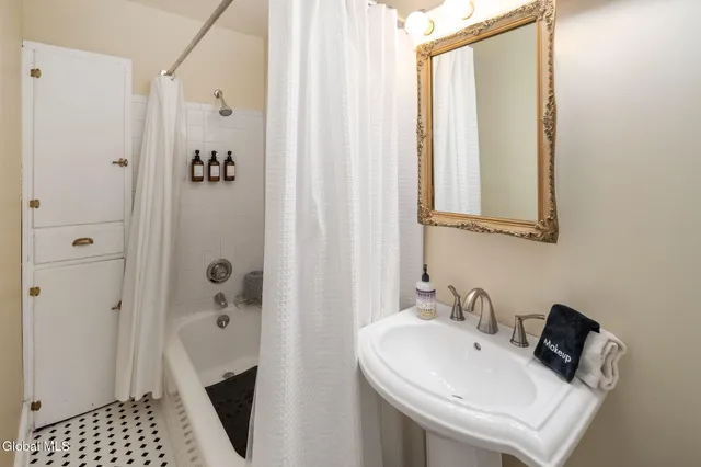 $339,900 | 573 East Main Street, Cobleskill, NY 12043