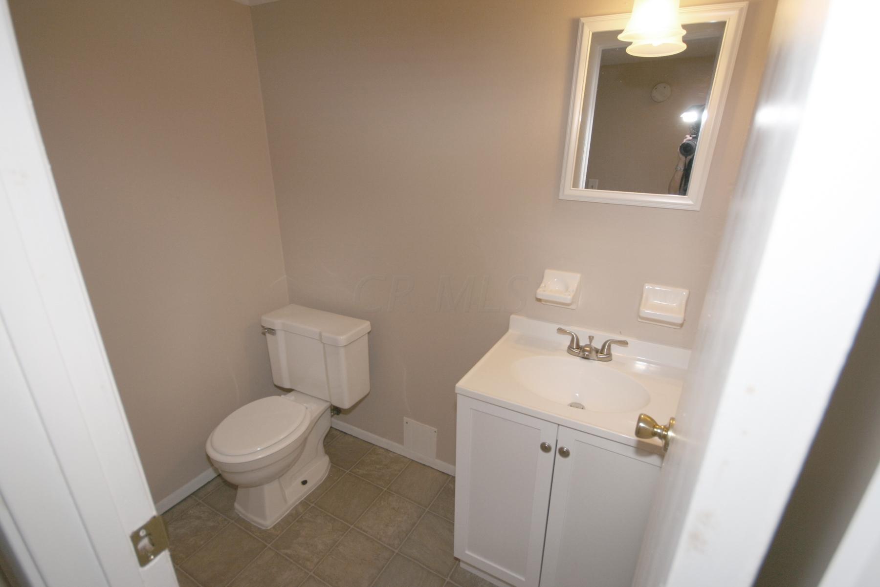4439 Collingdale Road Columbus, OH 43231 - Photo 18 of 24 Gallery Image 18