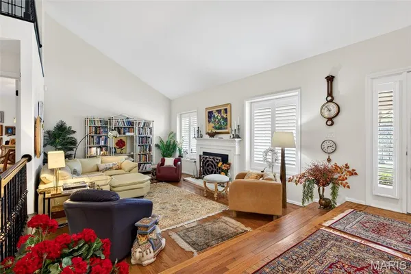 $650,000 | 15066 Green Cir Drive, Chesterfield, MO 63017