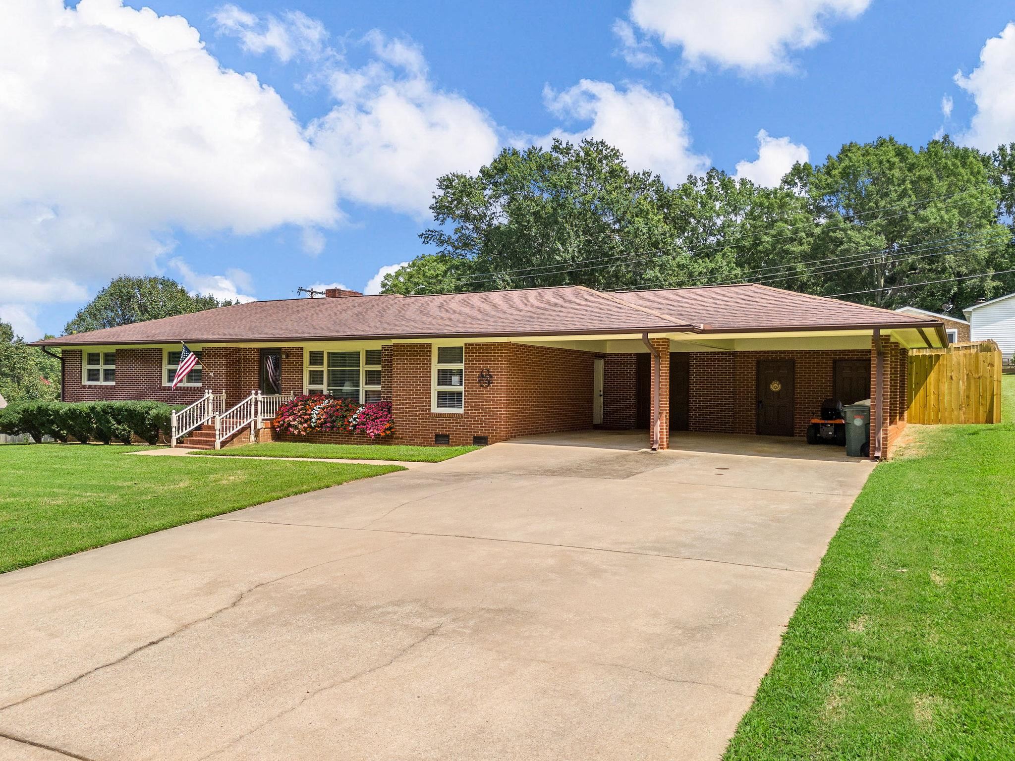 140 Johnson Avenue Inman, SC 29349 - Photo 2 of 32