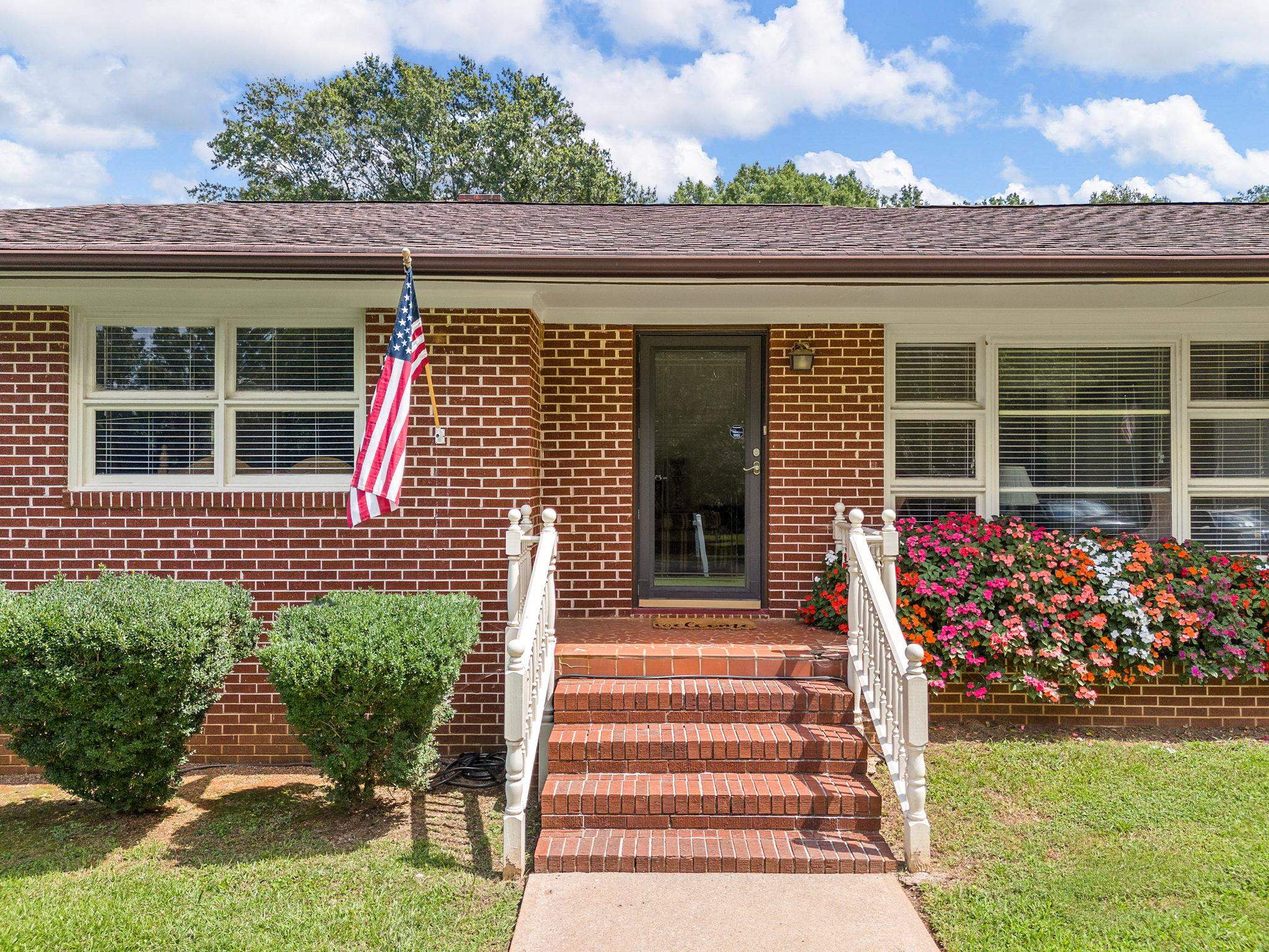 140 Johnson Avenue Inman, SC 29349 - Photo 6 of 32