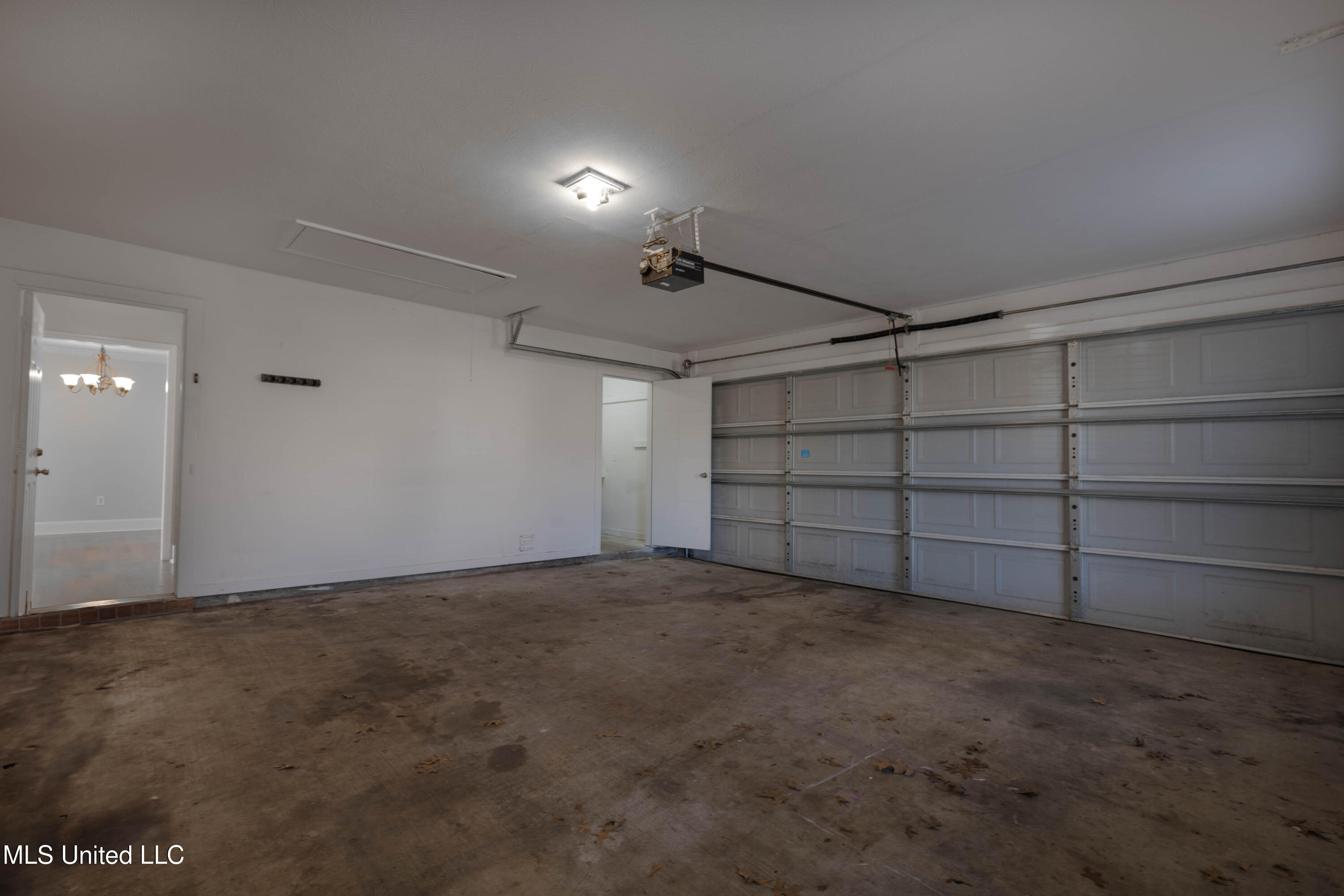 105 Channing Circle Canton, MS 39046 - Photo 27 of 31 IMG_0424-Edit