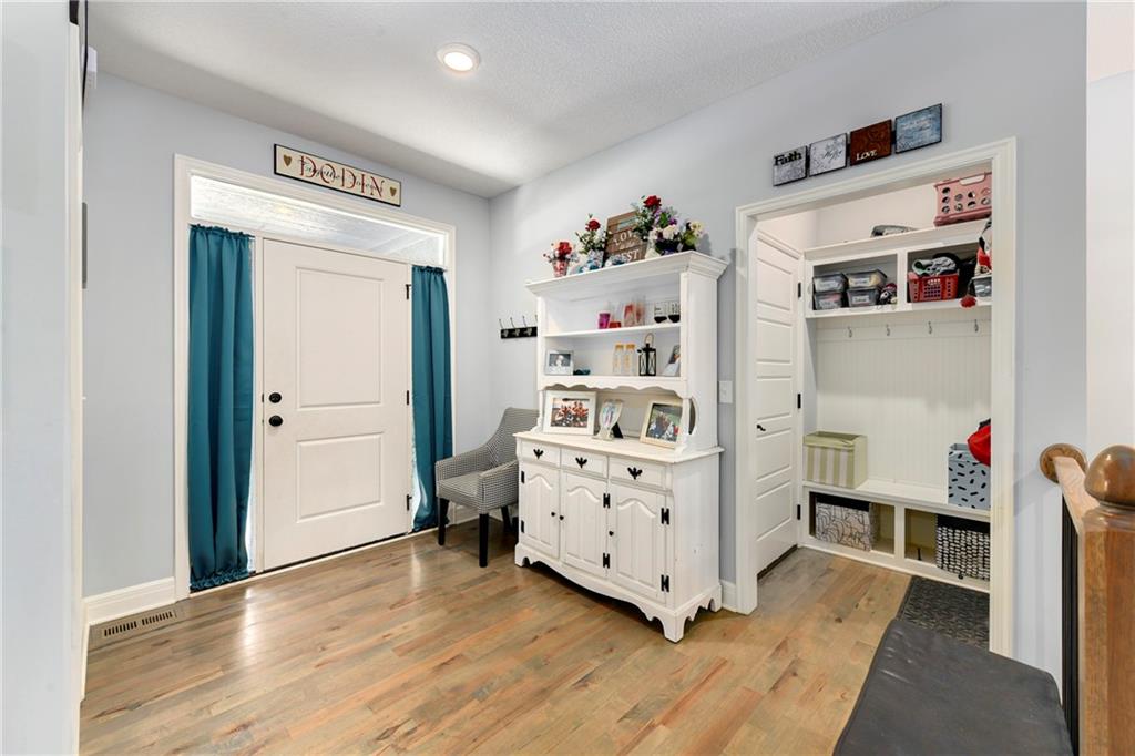 804 Merion Street Lansing, KS 66043 - Photo 4 of 56