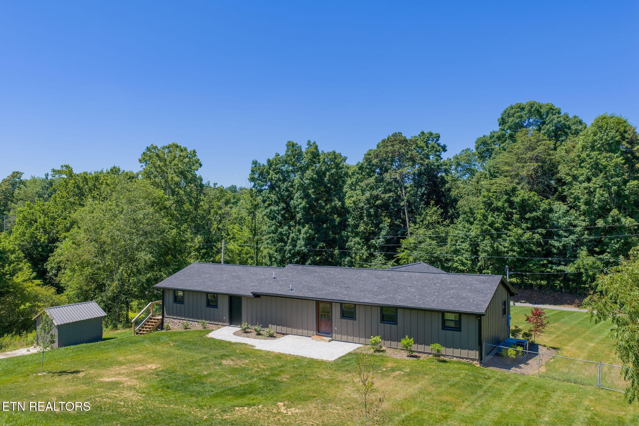 1437 Beacon Road Talbott, TN 37877 - Photo 9 of 31 homesandvideos-725