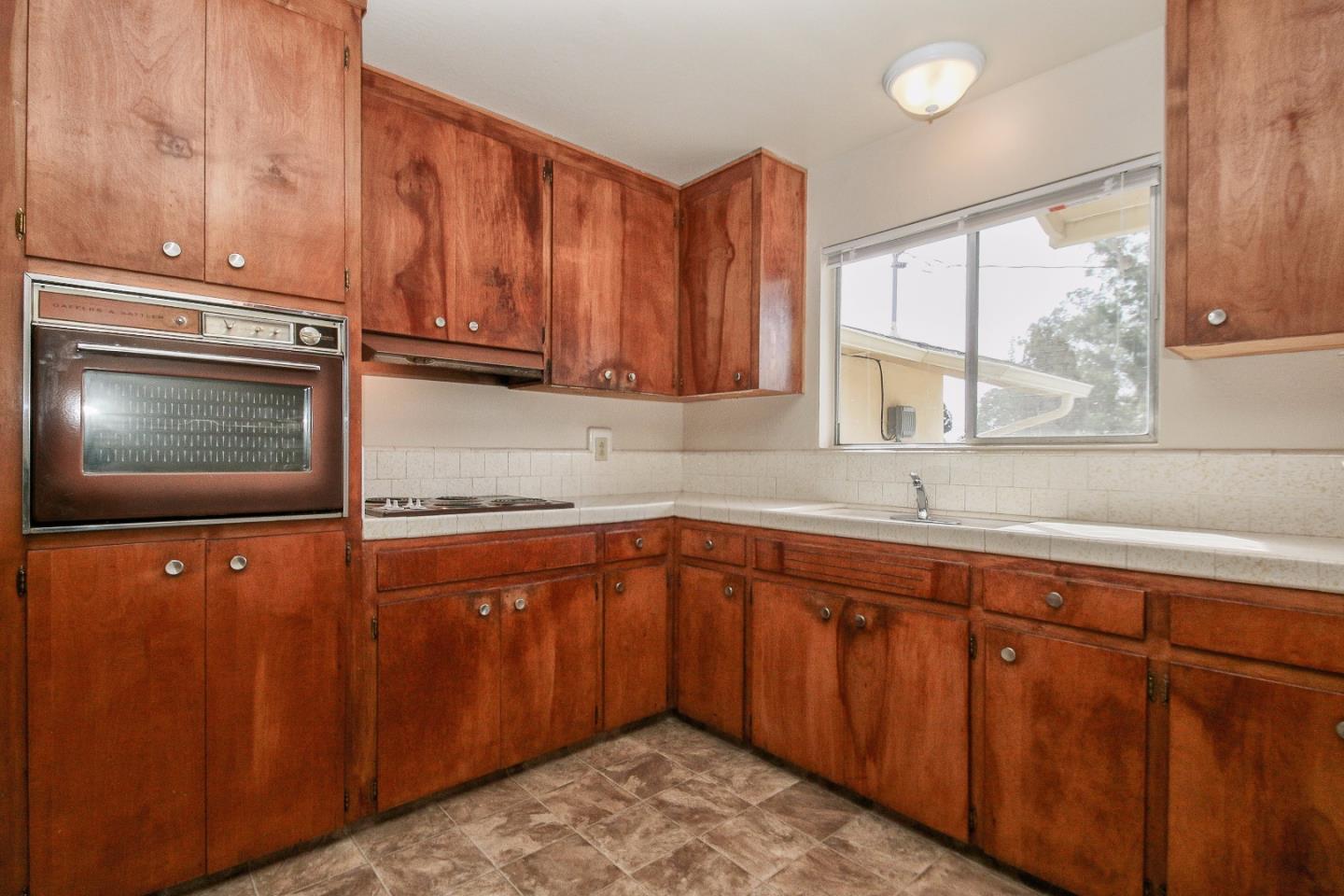 224 West Phillips Road Watsonville, CA 95076 - Photo 7 of 15 Gallery Image 7