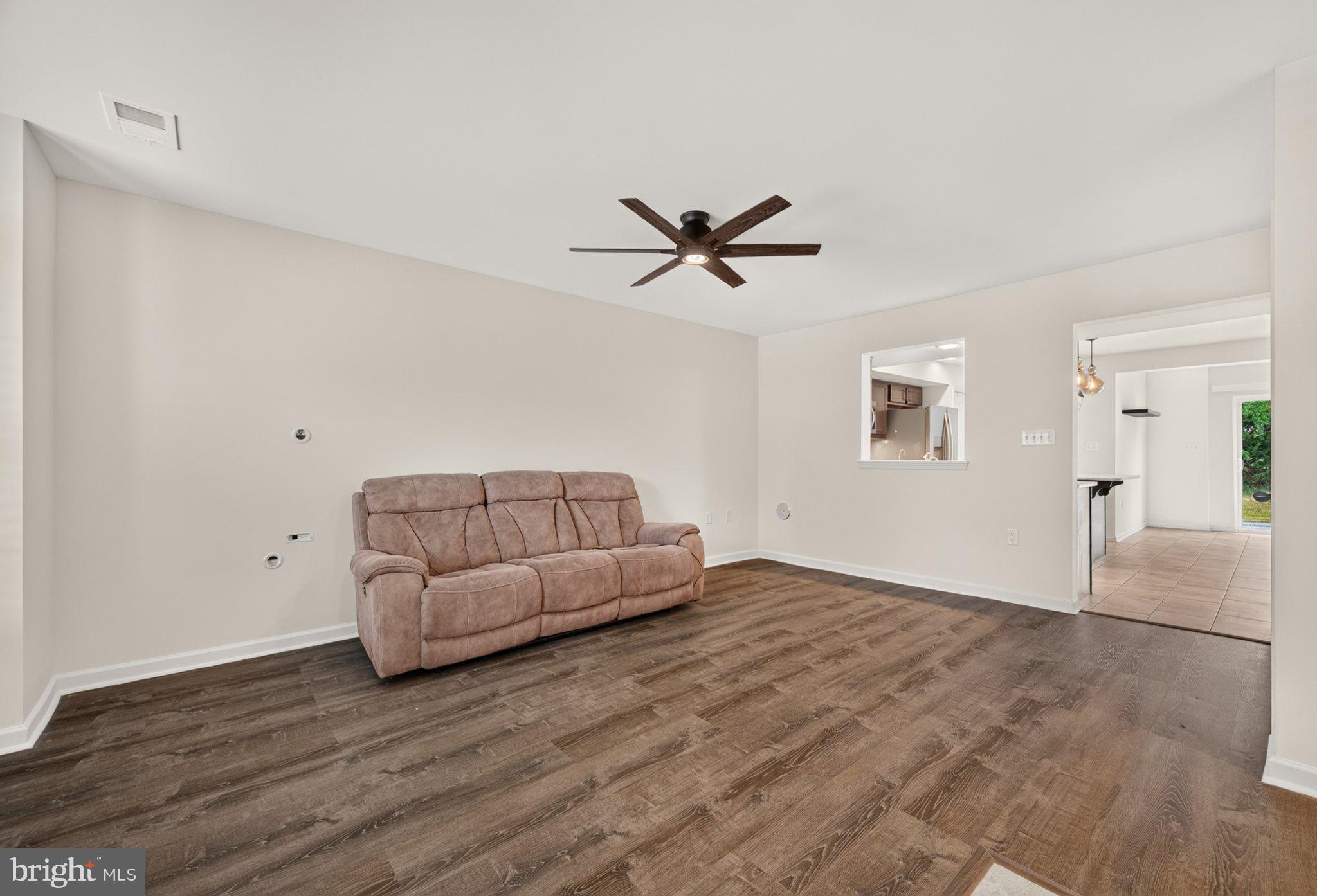 564 Thumper Drive Ranson, WV 25438 - Photo 4 of 46 Gallery Image 4