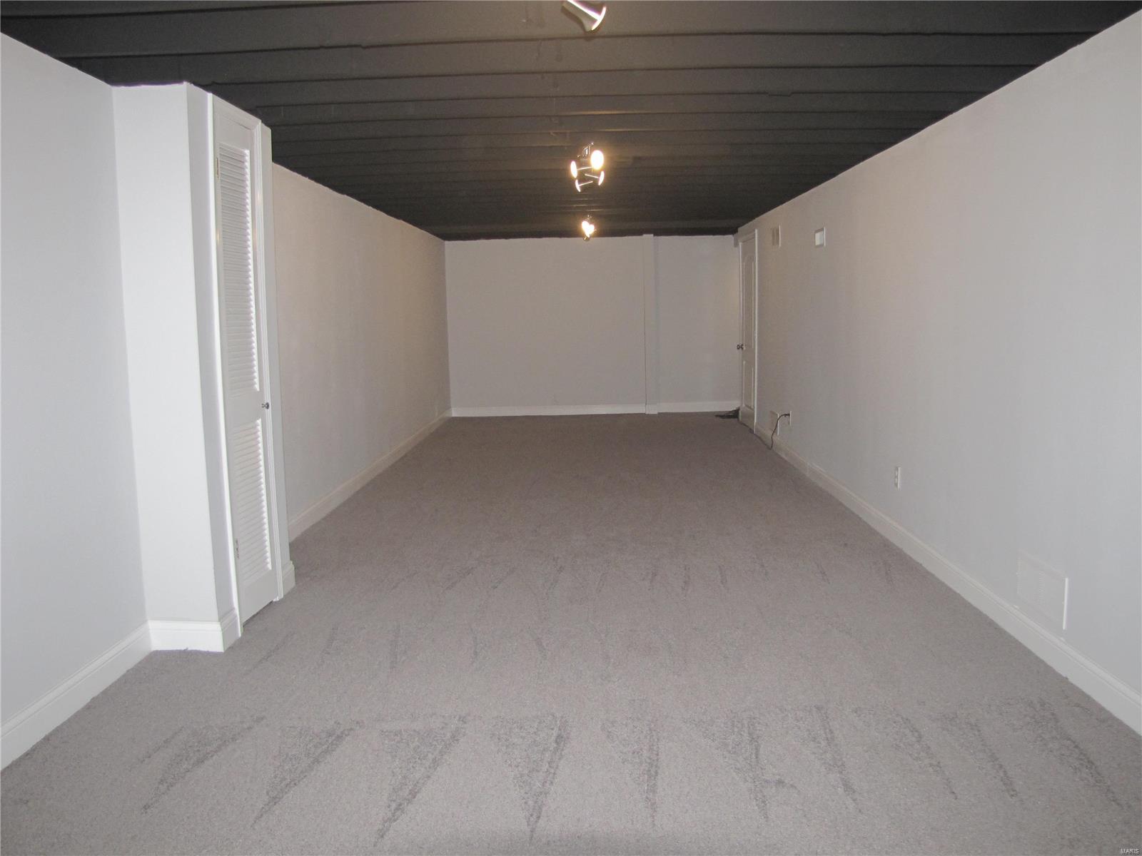 4226 Aqua Ridge Drive St. Louis, MO 63129 - Photo 20 of 33