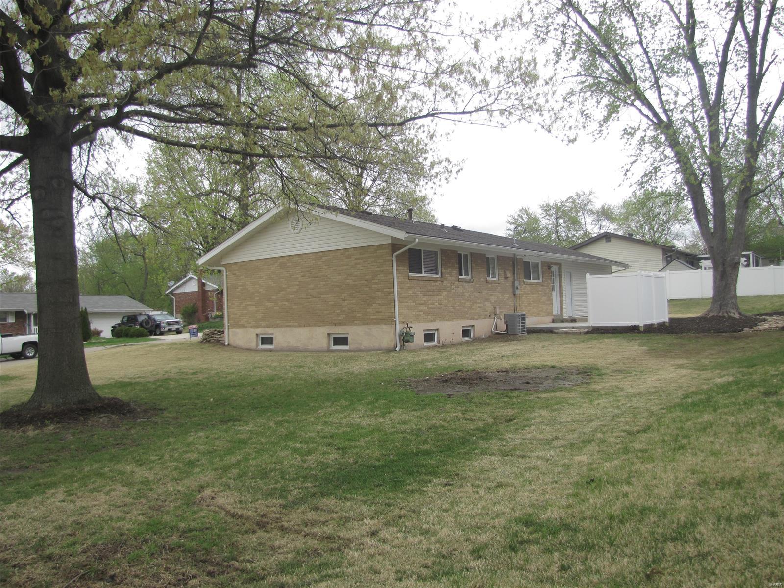 4226 Aqua Ridge Drive St. Louis, MO 63129 - Photo 30 of 33