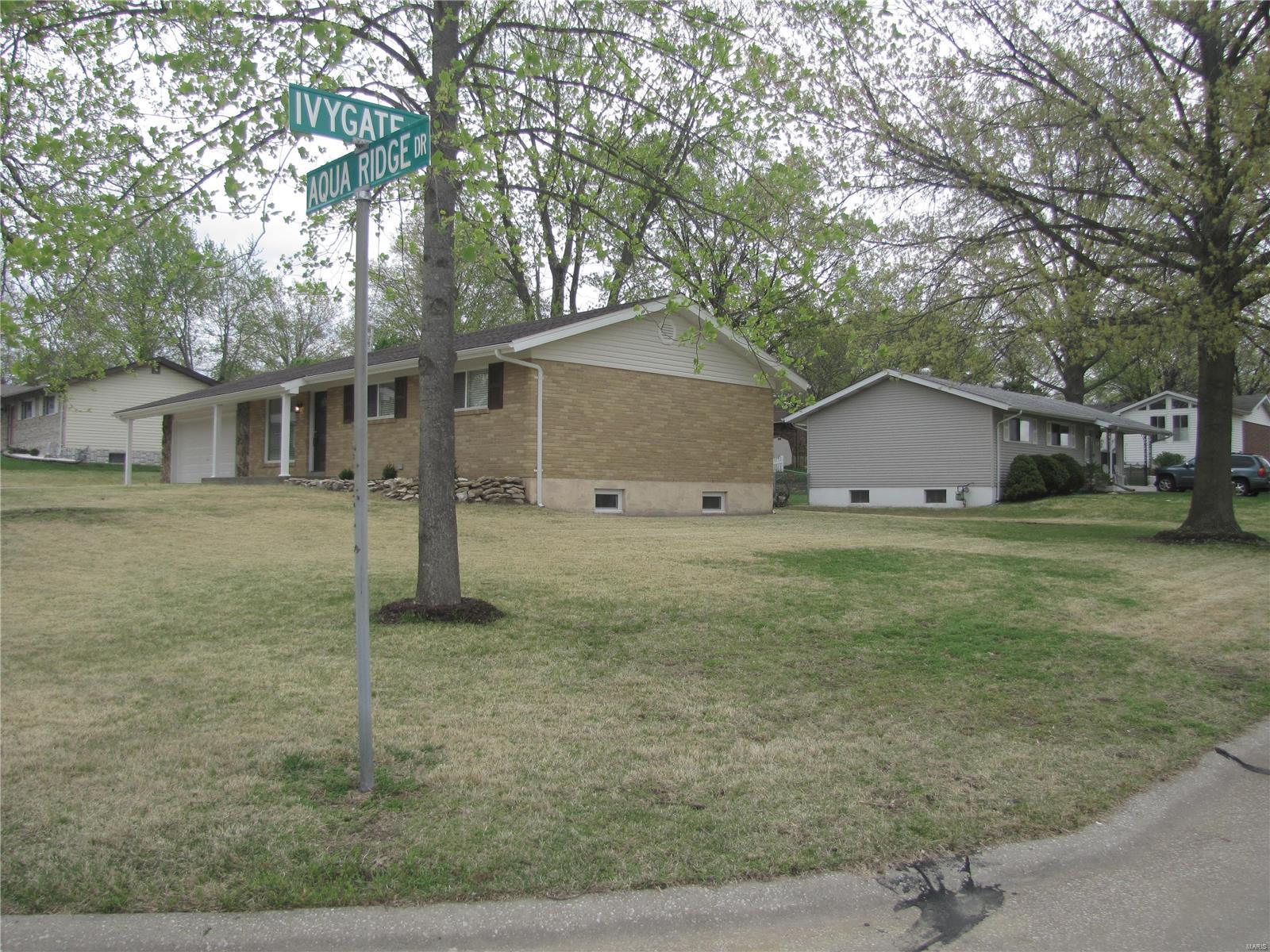 4226 Aqua Ridge Drive St. Louis, MO 63129 - Photo 32 of 33