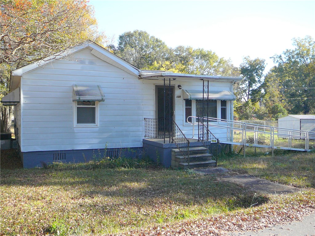 120 Butler Street Iva, SC 29655 - Photo 3 of 8