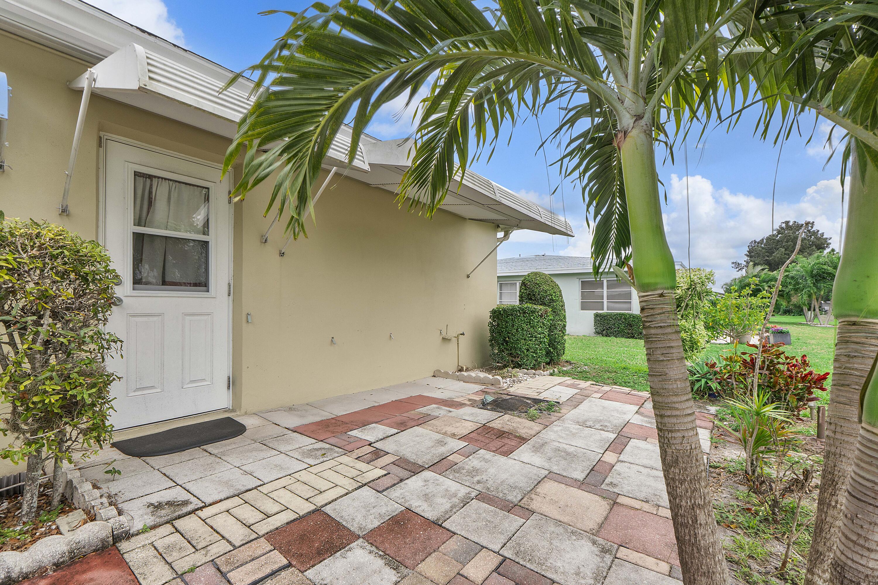 212 West High Point Terrace, Unit A Delray Beach, FL 33445 - Photo 25 of 34 212 W High Point Terr unit A_027