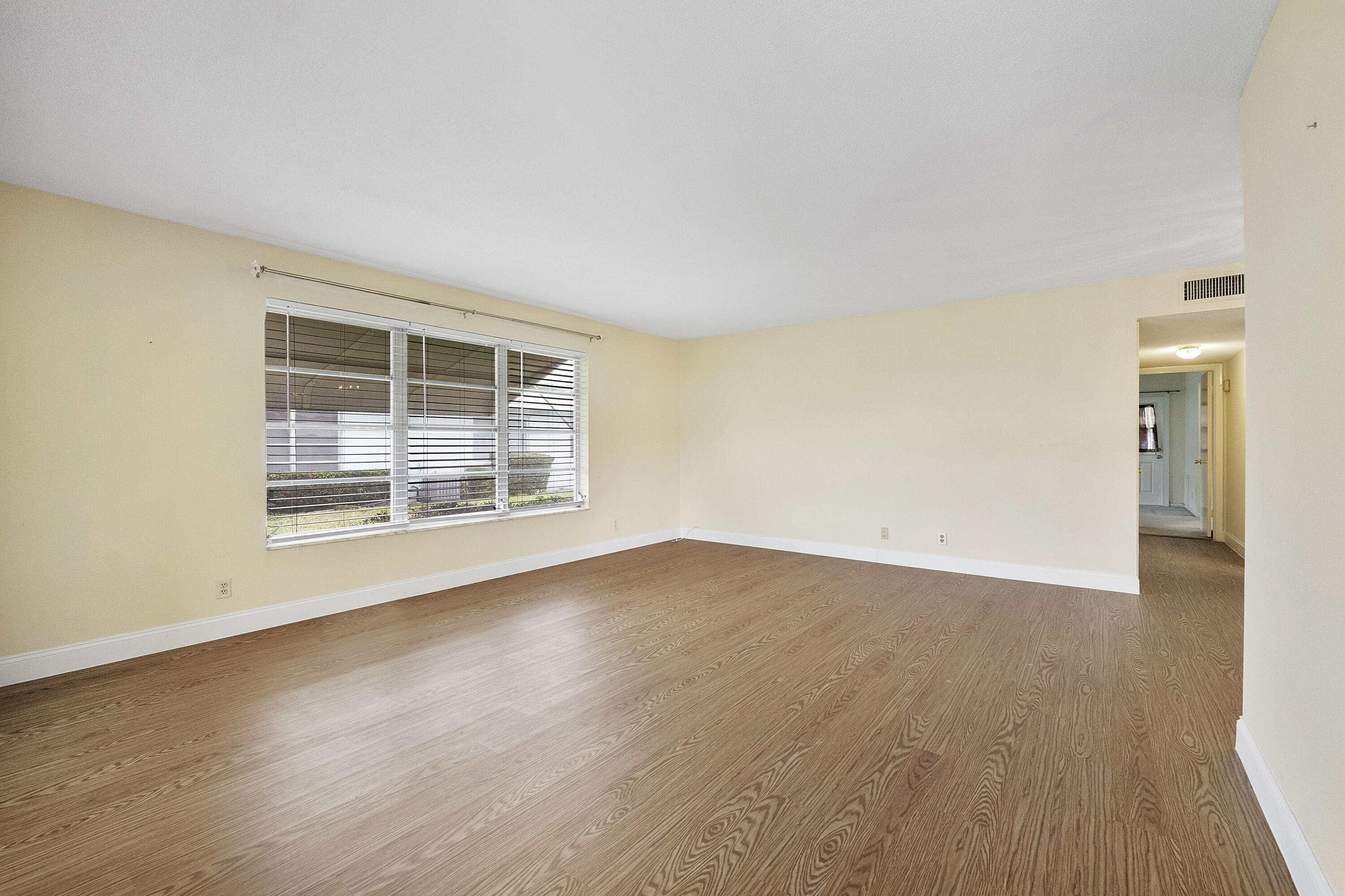 212 West High Point Terrace, Unit A Delray Beach, FL 33445 - Photo 3 of 34 212 W High Point Terr unit A_005