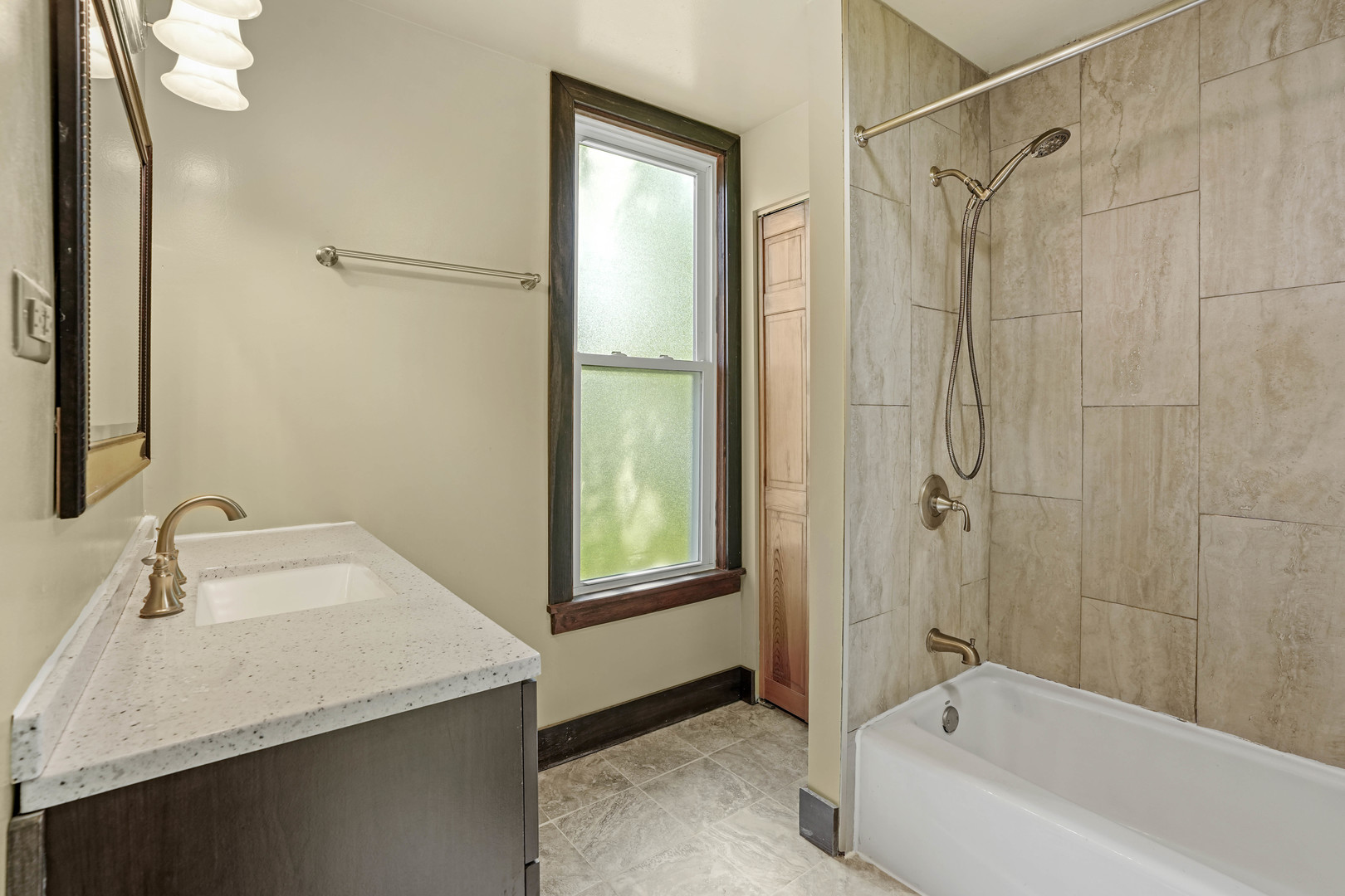 534 Cass Street Crete, IL 60417 - Photo 10 of 22 Gallery Image 10
