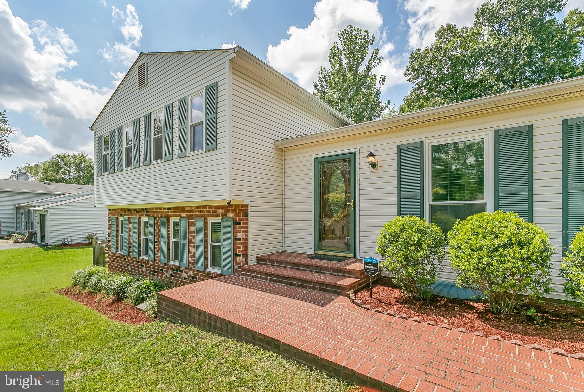 2302 Archdale Road Reston, VA 20191 - Photo 4 of 51