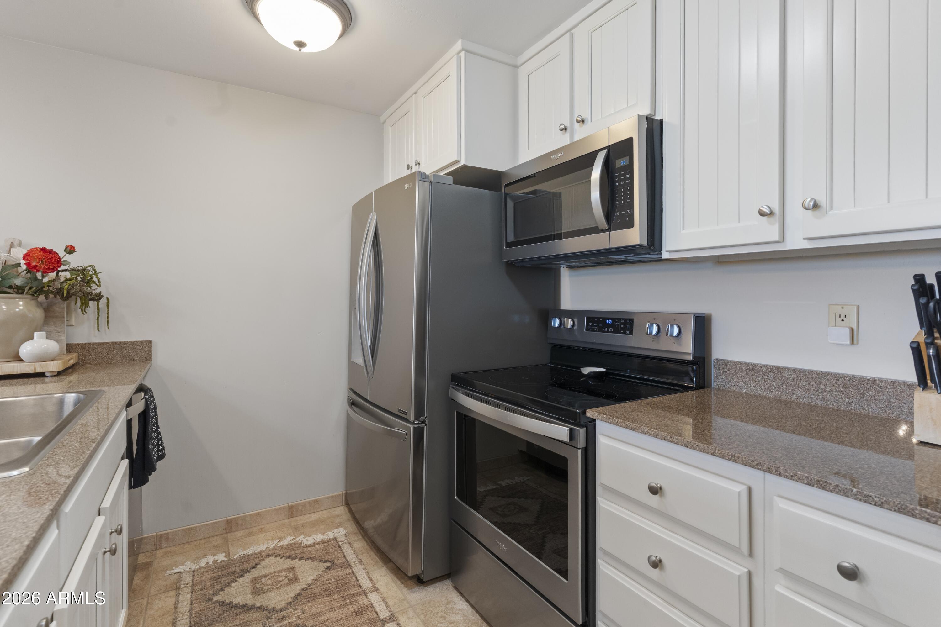 36601 North Mule Train Road, Unit C21 Carefree, AZ 85377 - Photo 8 of 28 Kitchen