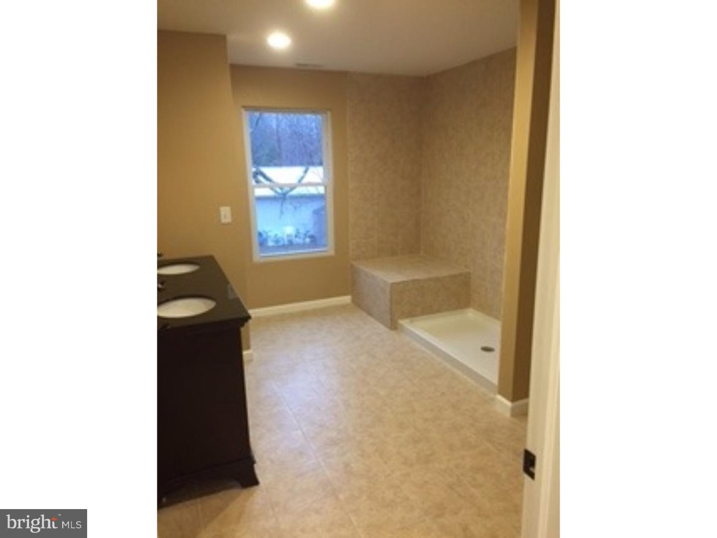 548 Little Mill Road Monroeville, NJ 08343 - Photo 11 of 16 Master Bathroom