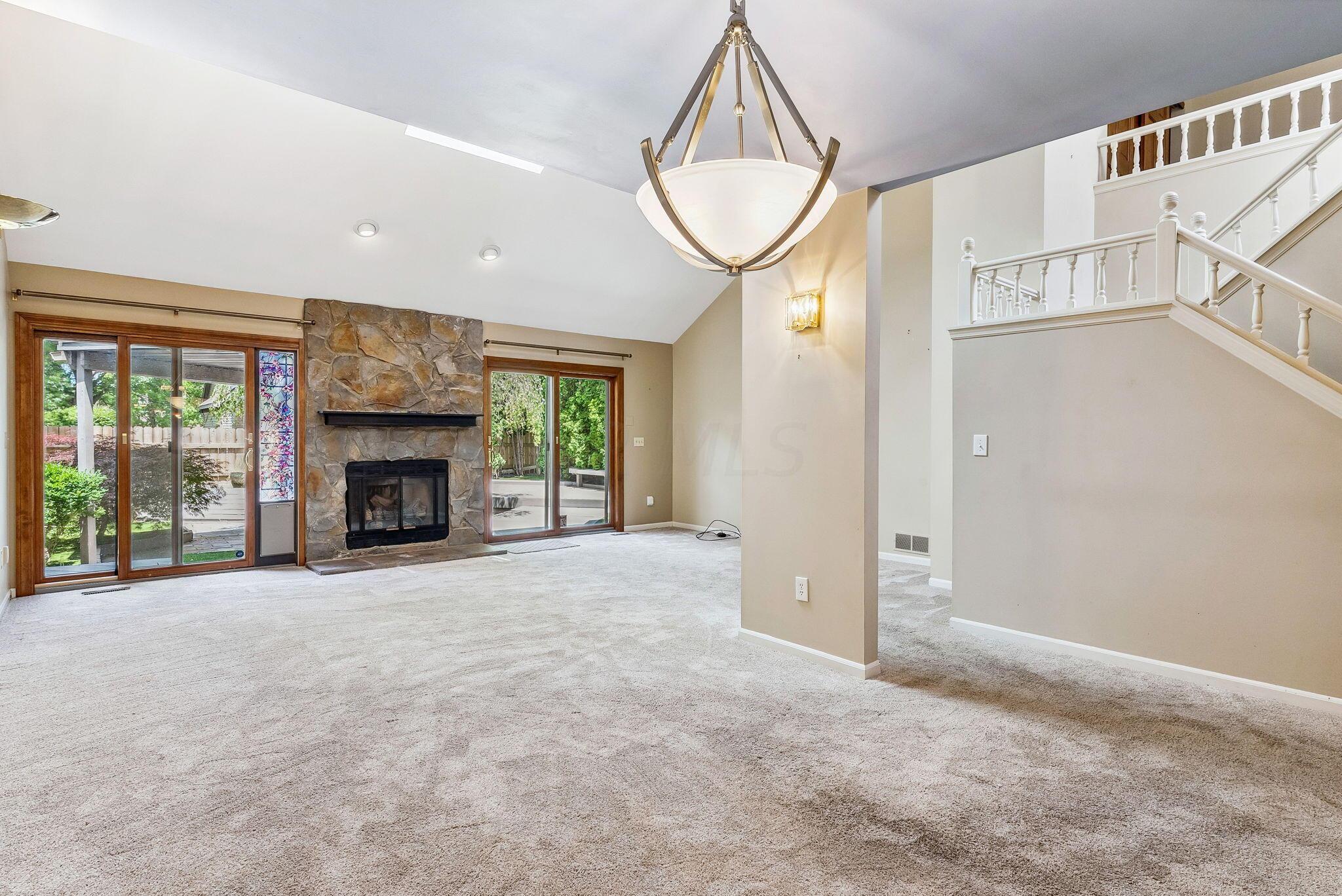 2164 Sandston Road Columbus, OH 43220 - Photo 5 of 55 GREAT ROOM