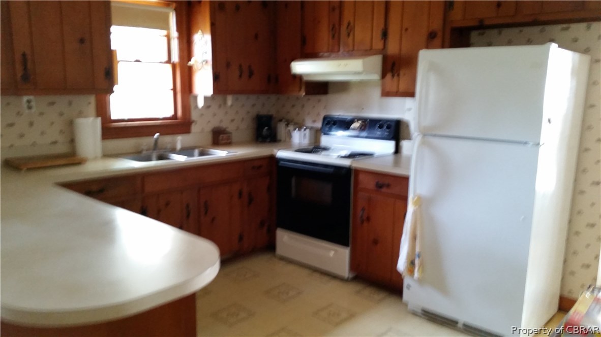 208 Henry's Road Gwynn, VA 23076 - Photo 3 of 6