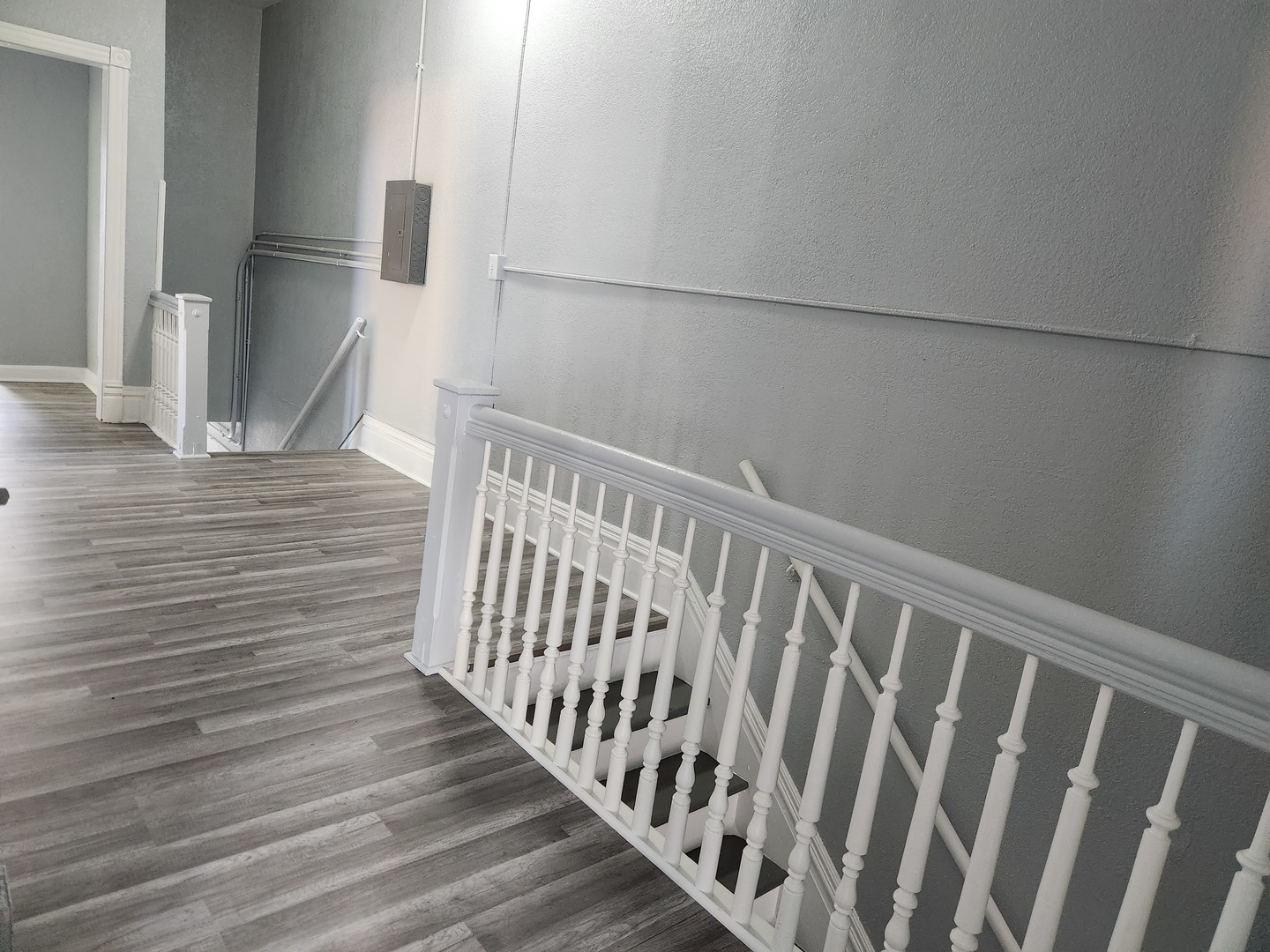 7 National Street, Unit 7 Elgin, IL 60123 - Photo 9 of 10 a view of entryway with wooden floor