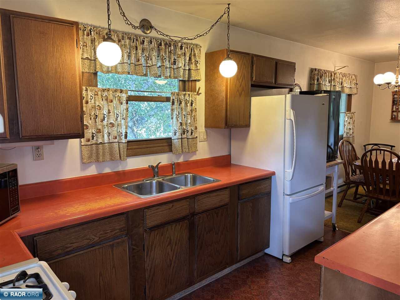 11084 Hayes Road Hibbing, MN 55746 - Photo 33 of 48