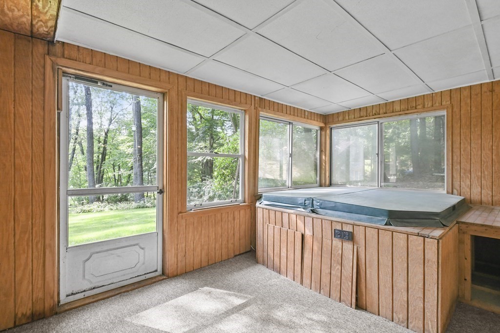 60 Lincoln Point Road Charlton, MA 01507 - Photo 33 of 42 a very nice looking room with a large window