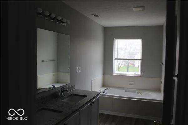 $2,500 | 6272 Saddletree Drive, Zionsville, IN 46077