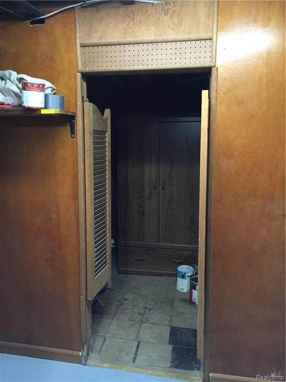 20110 Burt Road Detroit, MI 48219 - Photo 24 of 28