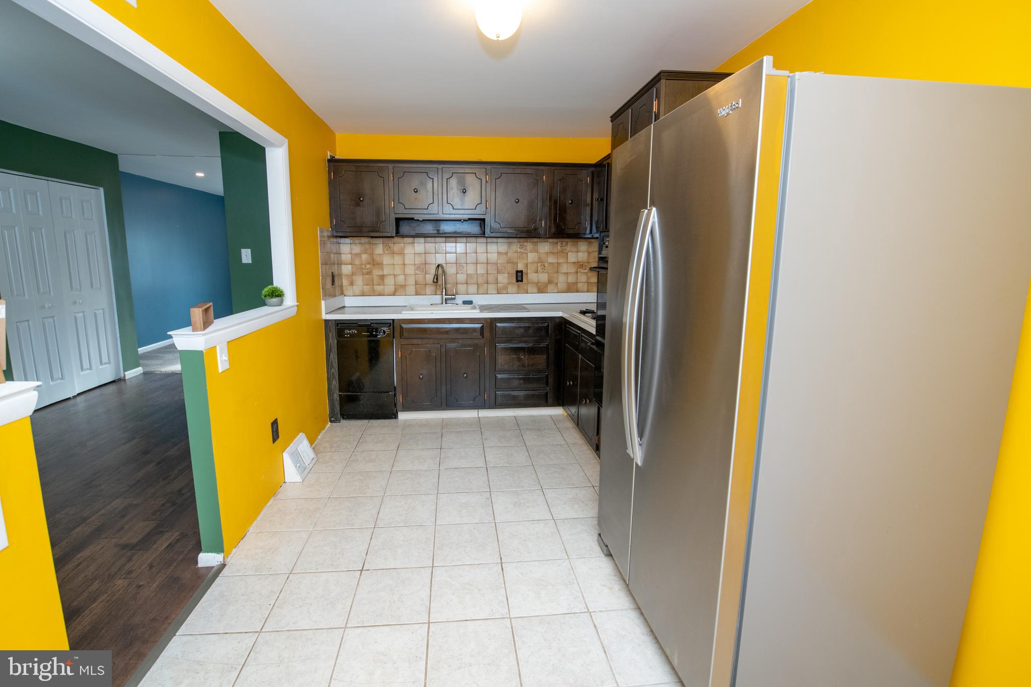3334 Lester Road Philadelphia, PA 19154 - Photo 11 of 41 Kitchen