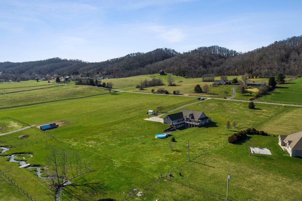 30142 Blue Spring Road Meadowview, VA 24361 - Photo 3 of 47 Gallery Image 3
