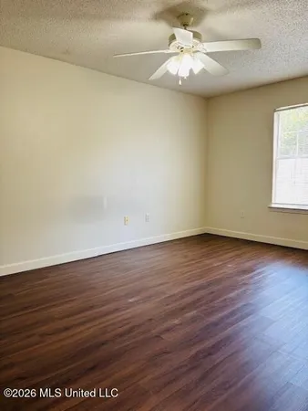 $1,400 | 10662 East Bay Tree Drive, Gulfport, MS 39503