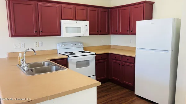 $1,400 | 10662 East Bay Tree Drive, Gulfport, MS 39503