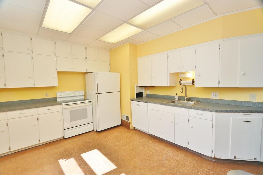 2 West Broadway Bangor, ME 04401 - Photo 17 of 51 IMG_3958 (Copy)