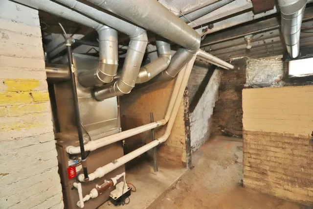 $379,000 | 2 West Broadway, Bangor, ME 04401