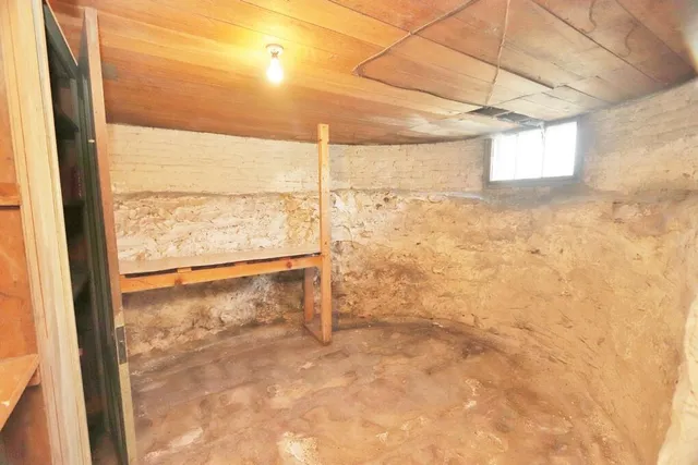 $379,000 | 2 West Broadway, Bangor, ME 04401