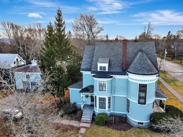 $379,000 | 2 West Broadway, Bangor, ME 04401