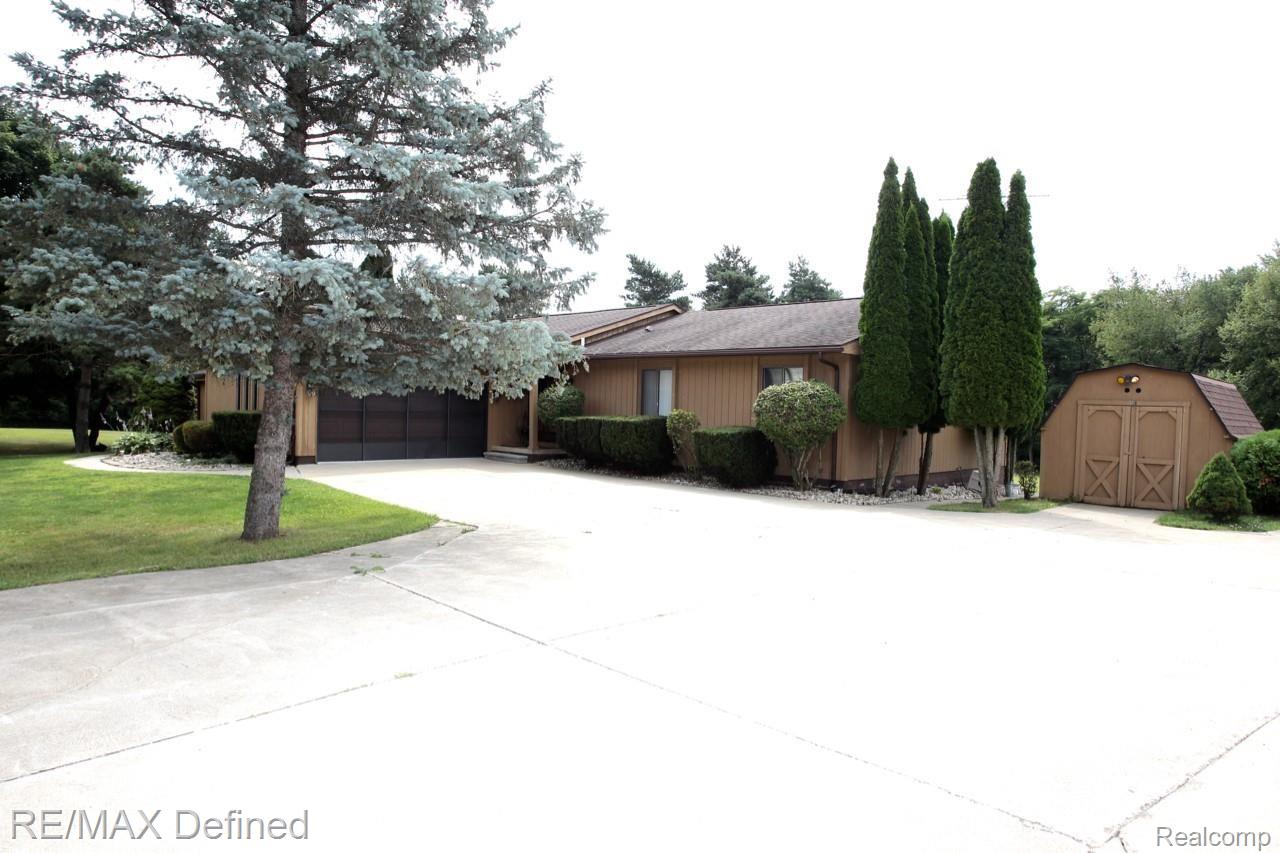 5290 Crawford Road Dryden, MI 48428 - Photo 2 of 73 AJ5E5145.jpg