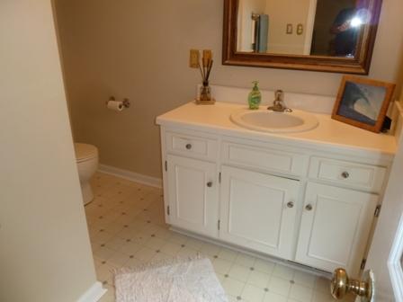 6588 Old Farm Road Roanoke, VA 24018 - Photo 13 of 34 13 Master Bath