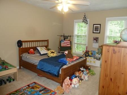 6588 Old Farm Road Roanoke, VA 24018 - Photo 15 of 34 16 Third Bedroom