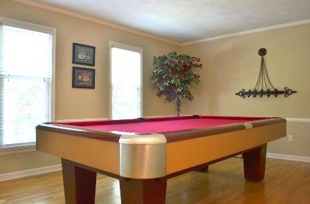 6588 Old Farm Road Roanoke, VA 24018 - Photo 10 of 34 10 Living Room