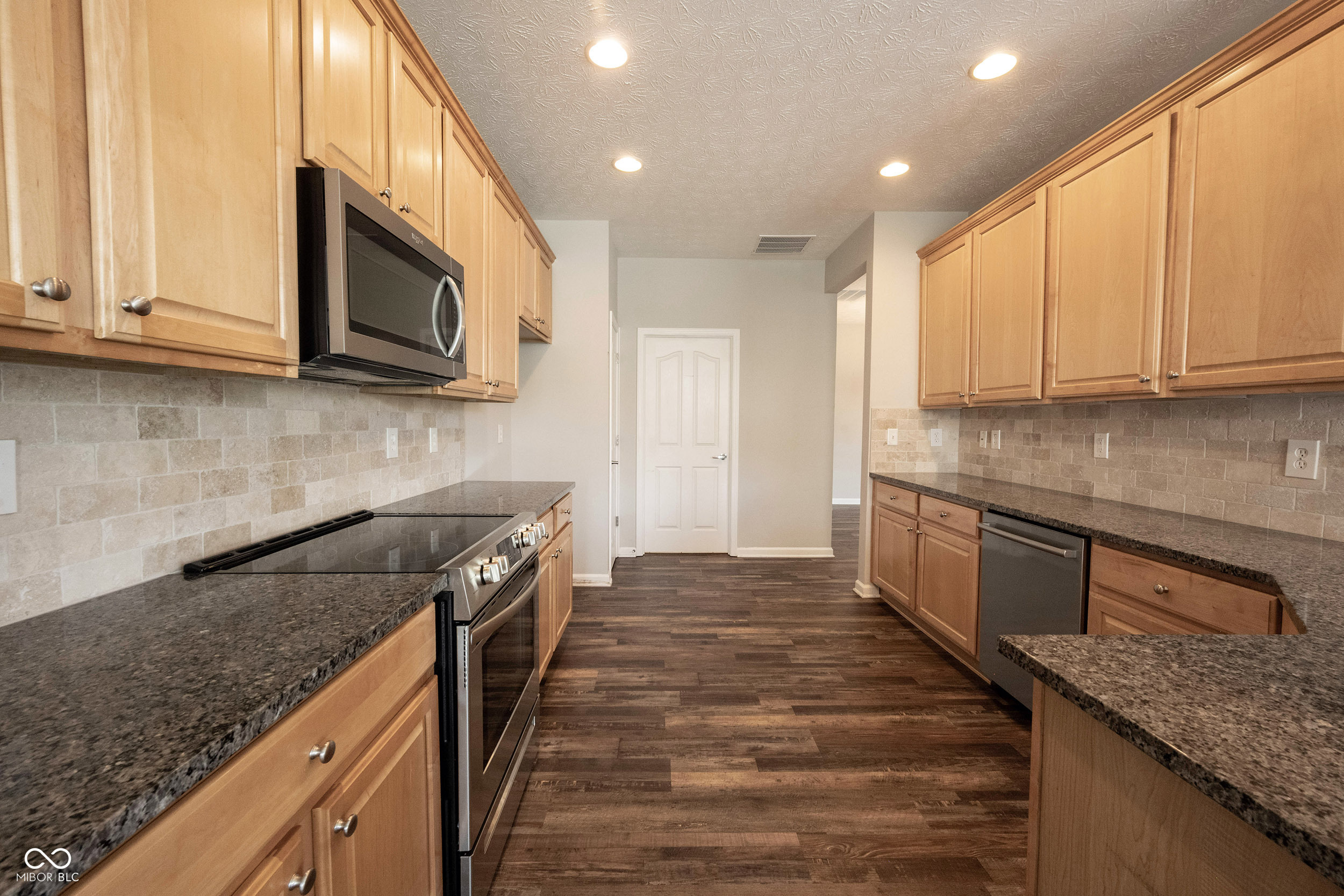 13023 Venito Trail Fishers, IN 46037 - Photo 11 of 43
