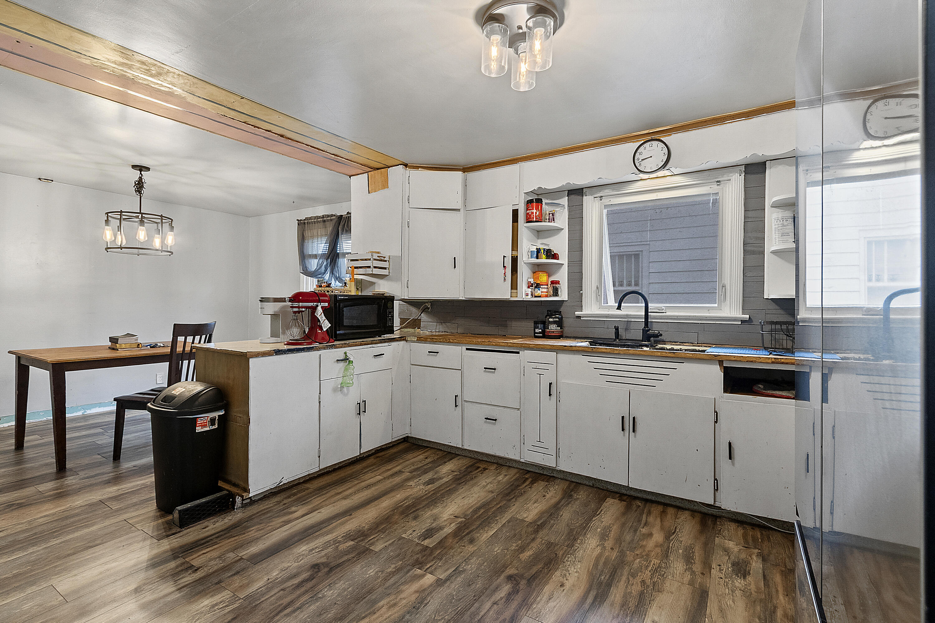 1905 32nd Street Two Rivers, WI 54241 - Photo 10 of 28 009-190532ndStreet-TwoRivers-WI-54241-FU