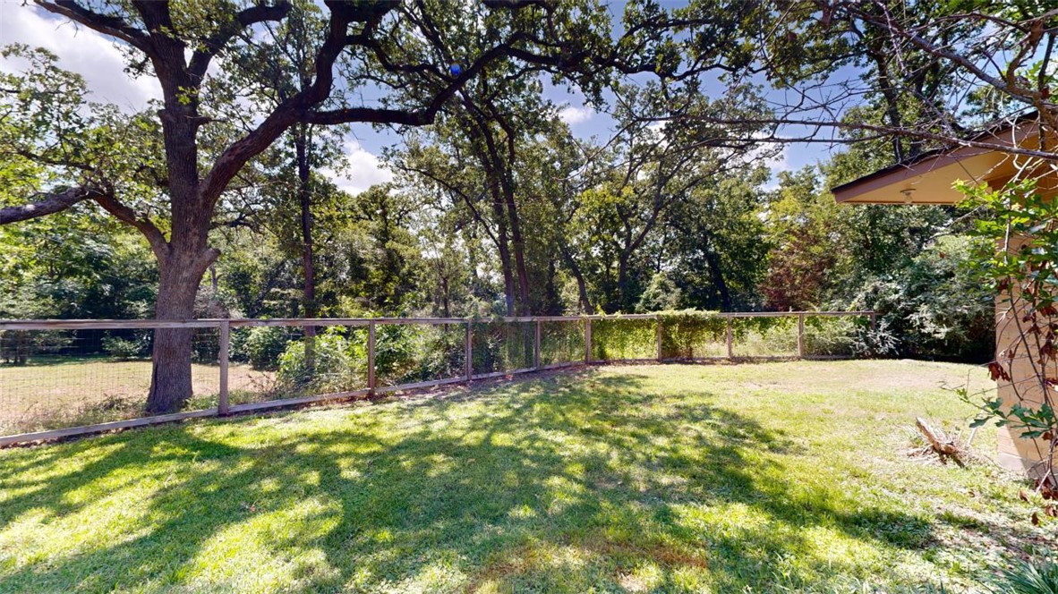 203 West Brookside Drive Bryan, TX 77801 - Photo 30 of 37