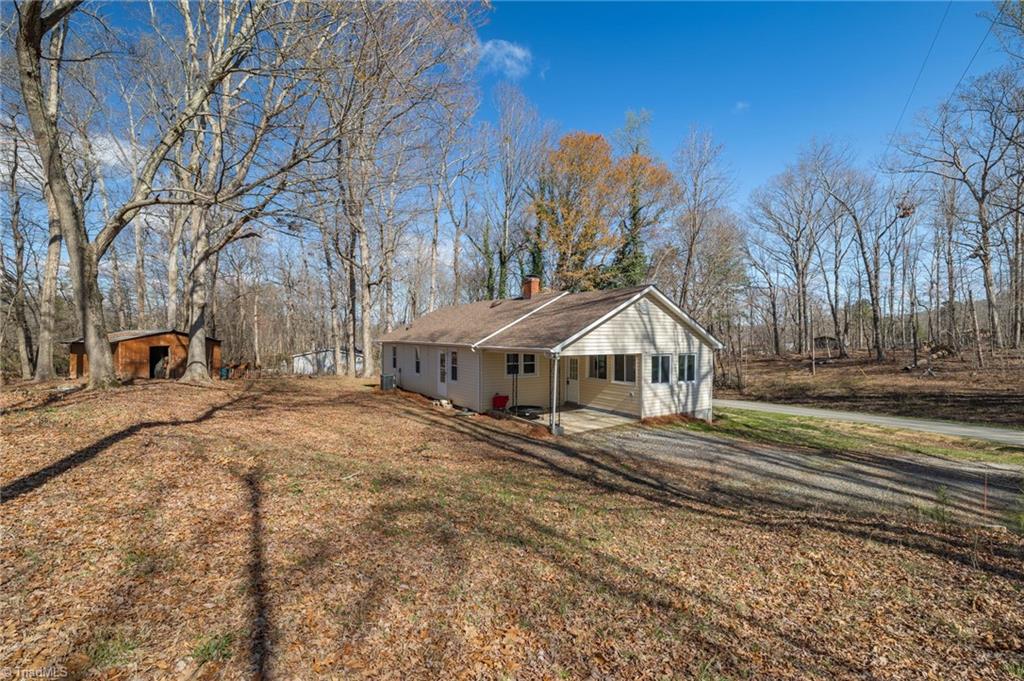 2085 Volunteer Road Pinnacle, NC 27043 - Photo 18 of 19