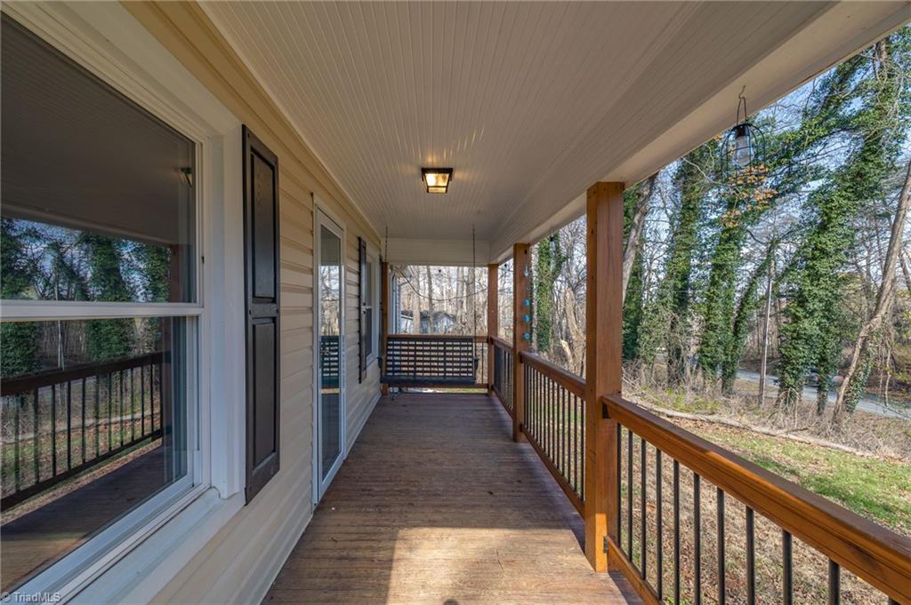 2085 Volunteer Road Pinnacle, NC 27043 - Photo 3 of 19