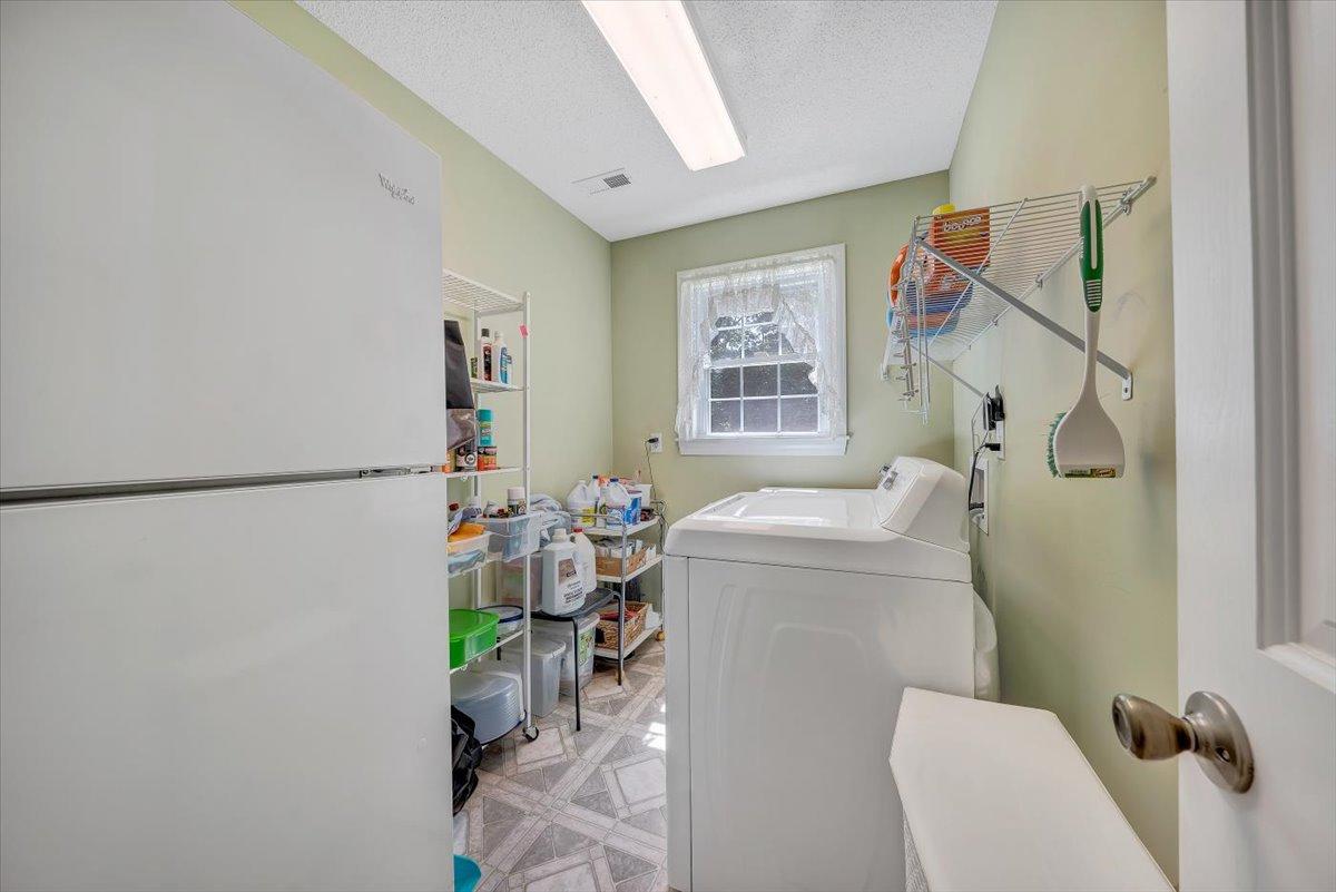 7050 Oak Level Road Bassett, VA 24055 - Photo 20 of 40 Laundry